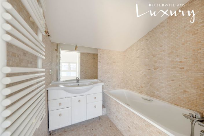 Image No.10-4 Bed Apartment for sale