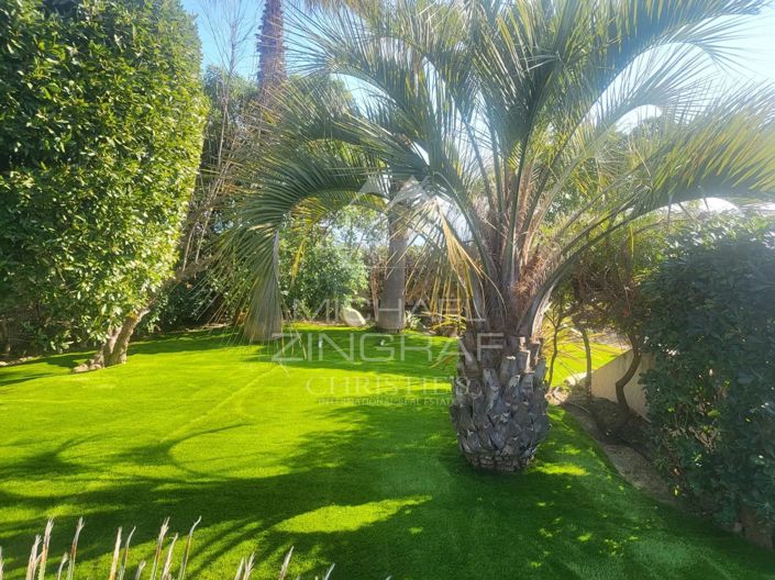 Image No.10-5 Bed House for sale
