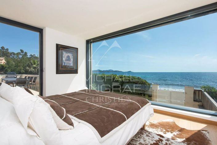 Image No.9-5 Bed House for sale