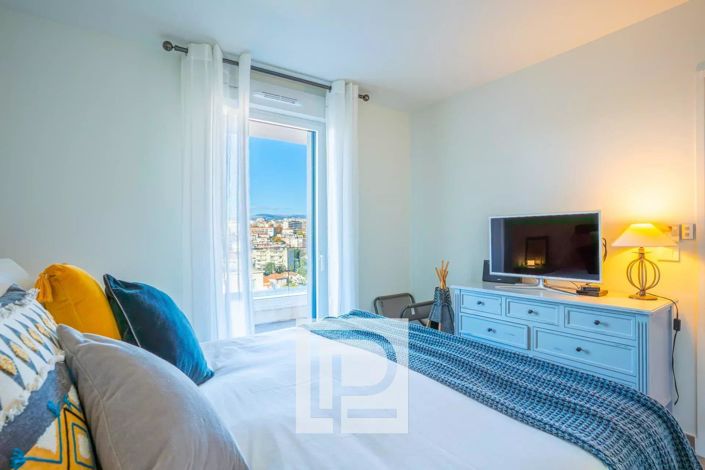 Image No.12-2 Bed Apartment for sale