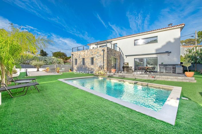 Image No.3-3 Bed House for sale