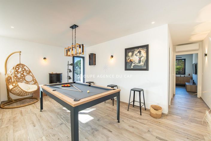 Image No.9-3 Bed House for sale