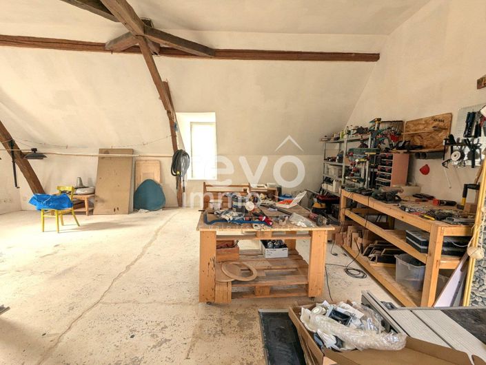 Image No.11-3 Bed House for sale