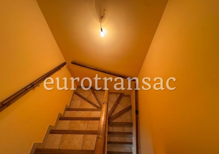 Image No.7-3 Bed House for sale