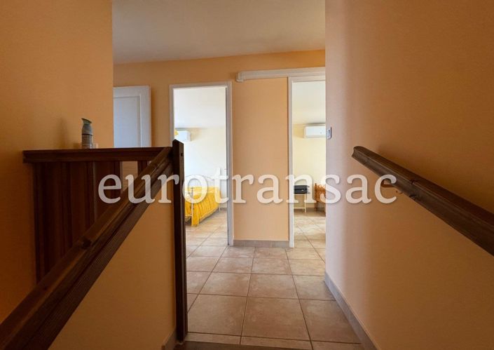 Image No.8-3 Bed House for sale