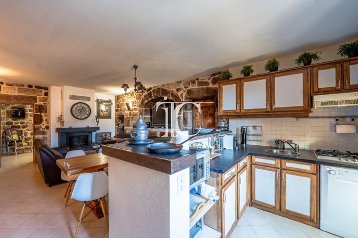 Image No.12-Propriété de 6 chambres à vendre à Lablachère