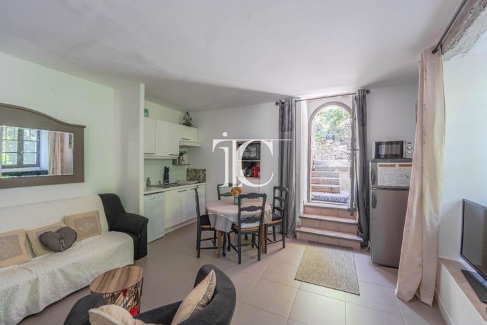 Image No.20-Propriété de 6 chambres à vendre à Lablachère