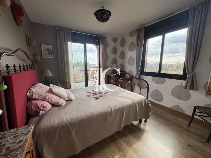 Image No.10-4 Bed House for sale