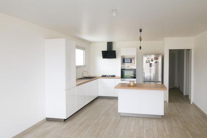 Image No.8-3 Bed House for sale