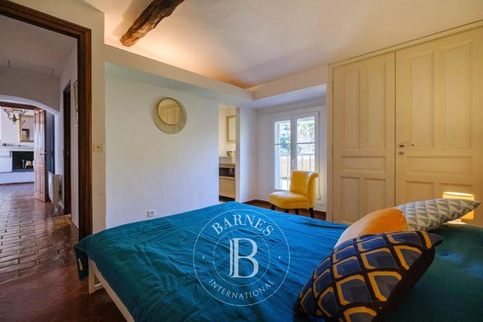 Image No.10-3 Bed Apartment for sale