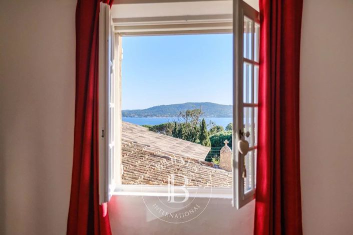 Image No.21-3 Bed Apartment for sale