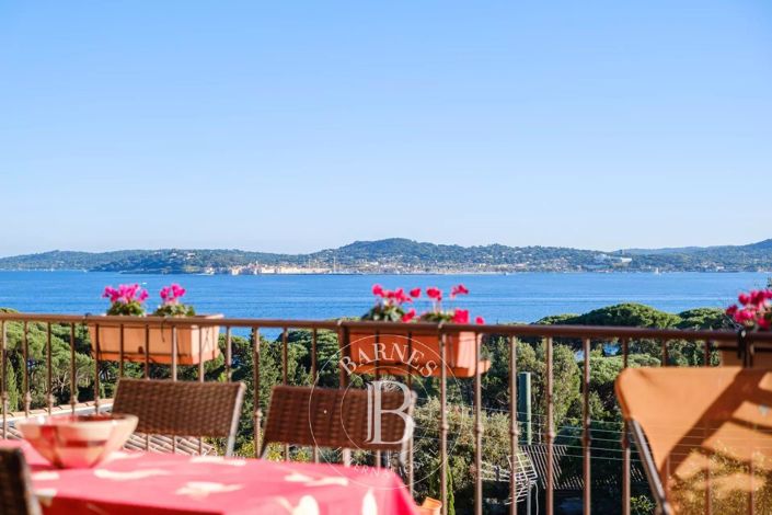 Image No.24-3 Bed Apartment for sale