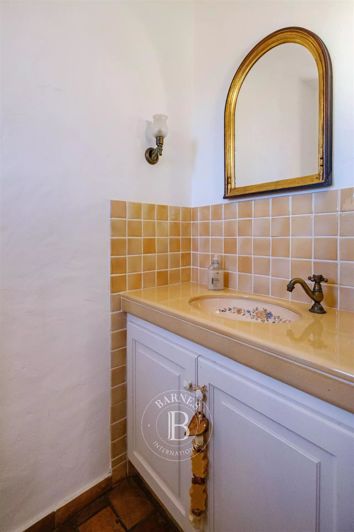 Image No.28-3 Bed Apartment for sale