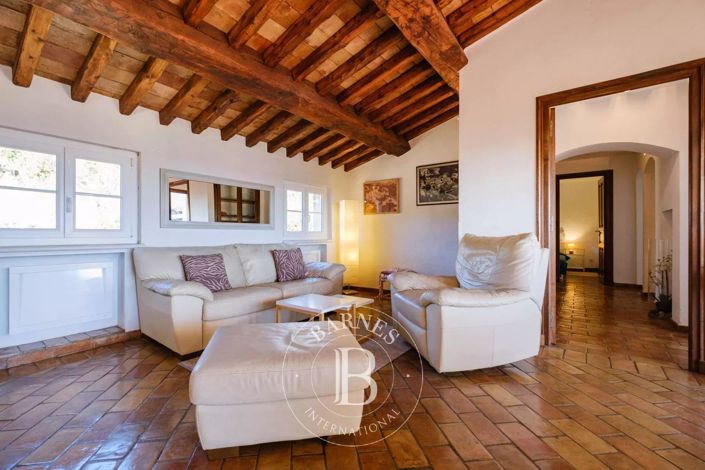 Image No.9-3 Bed Apartment for sale