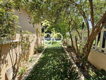 1 - Saint-Drézéry, House