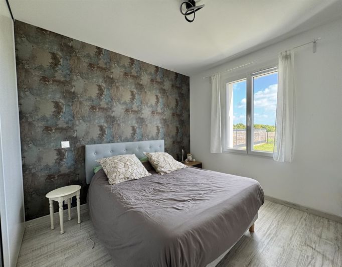 Image No.4-2 Bed House for sale