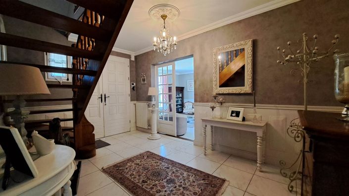 Image No.3-4 Bed House for sale