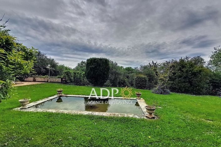 Image No.14-6 Bed House for sale