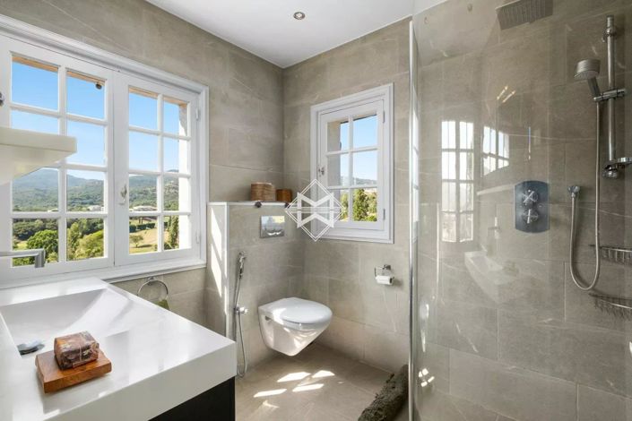 Image No.12-6 Bed House for sale