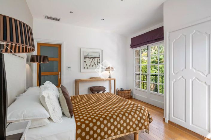 Image No.15-6 Bed House for sale