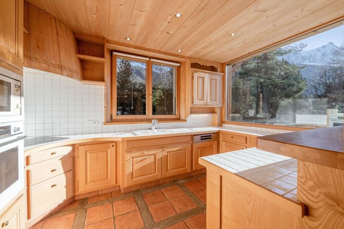 Image No.5-4 Bed House for sale