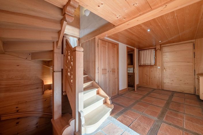 Image No.8-4 Bed House for sale