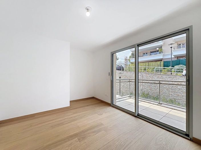 Image No.15-4 Bed Apartment for sale