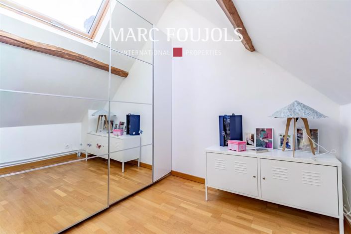 Image No.17-5 Bed House for sale