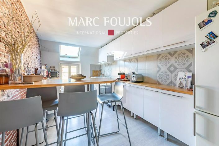 Image No.9-5 Bed House for sale