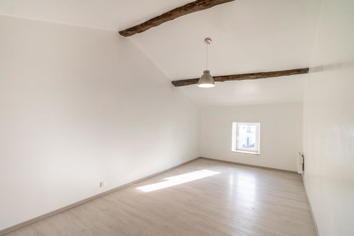 Image No.11-5 Bed House for sale