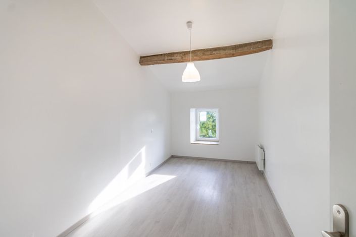 Image No.13-5 Bed House for sale