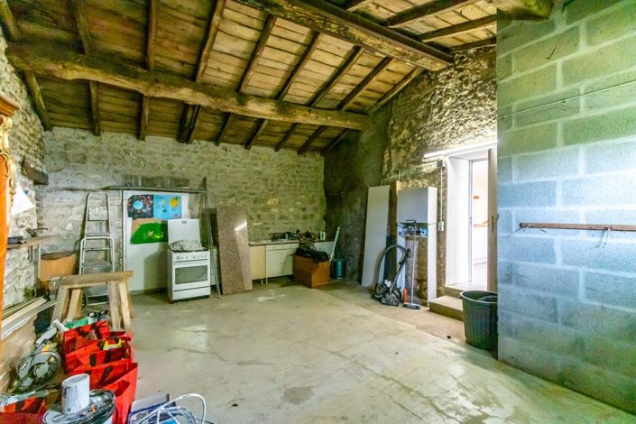 Image No.16-5 Bed House for sale