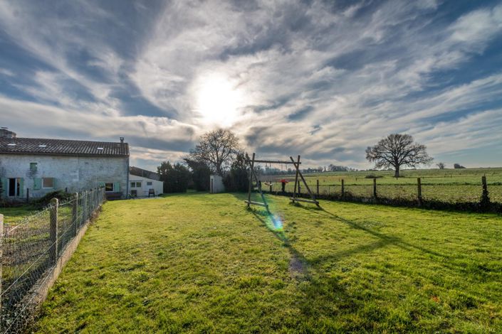 Image No.19-5 Bed House for sale