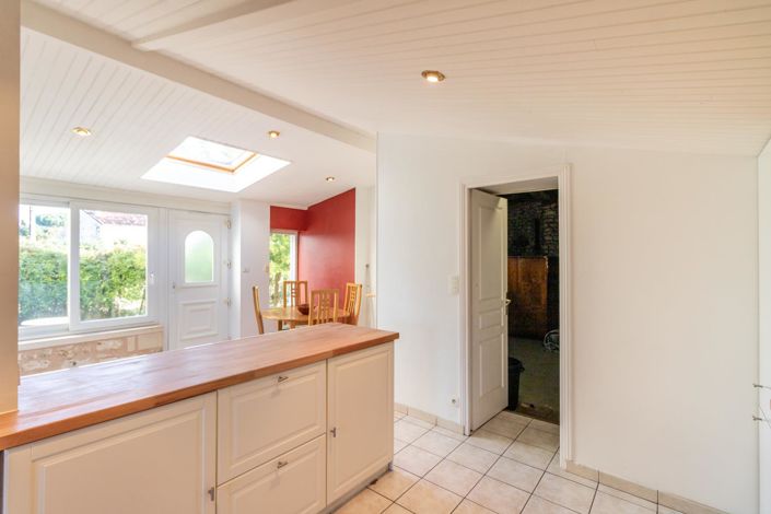 Image No.3-5 Bed House for sale