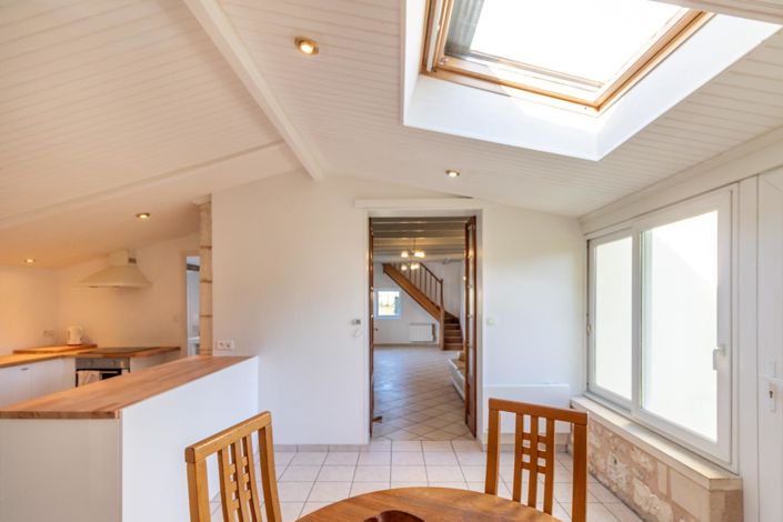 Image No.6-5 Bed House for sale