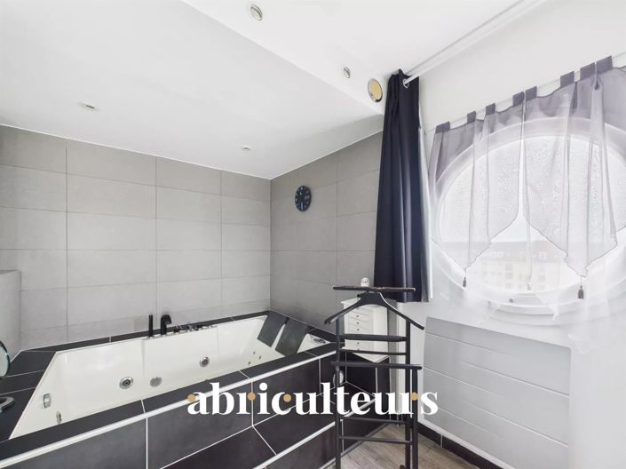 Image No.22-Appartement de 2 chambres à vendre à Cergy