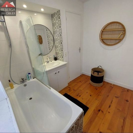 Image No.14-3 Bed House for sale