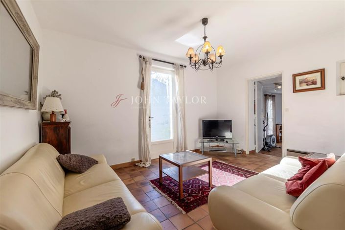 Image No.15-5 Bed House for sale