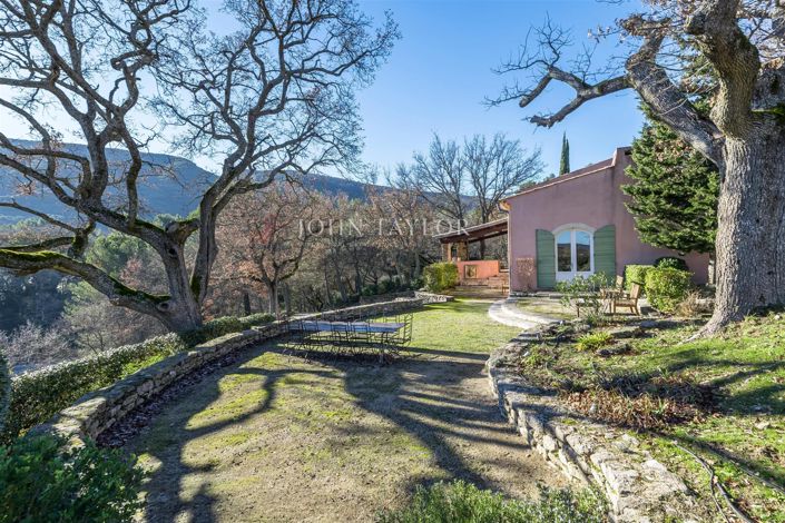 Image No.19-5 Bed House for sale