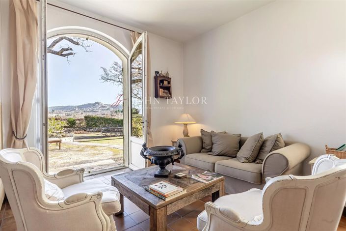 Image No.2-5 Bed House for sale
