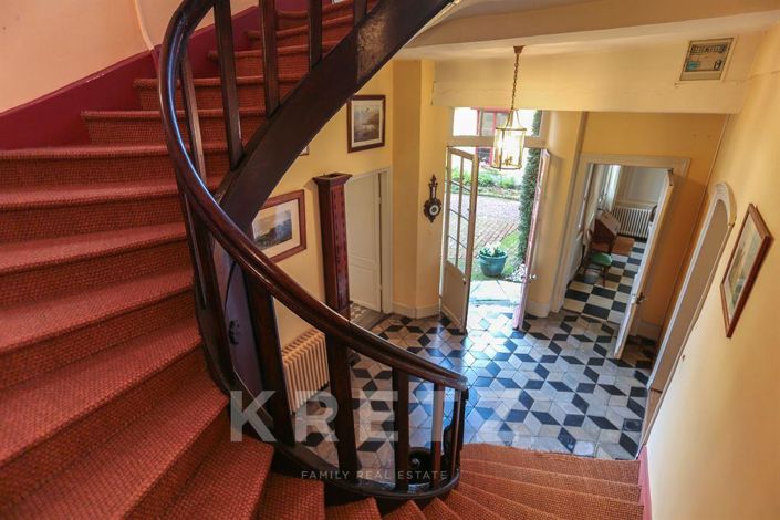 Image No.6-4 Bed House for sale