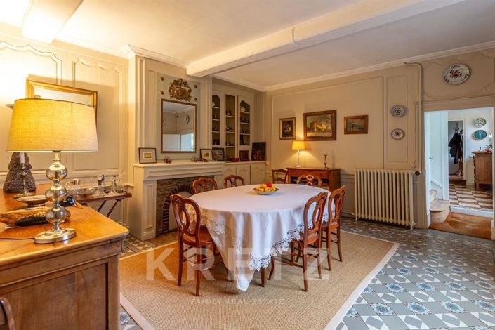 Image No.7-4 Bed House for sale