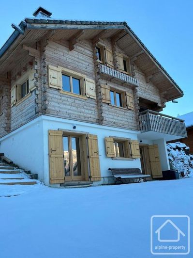 Image No.18-4 Bed Property for sale