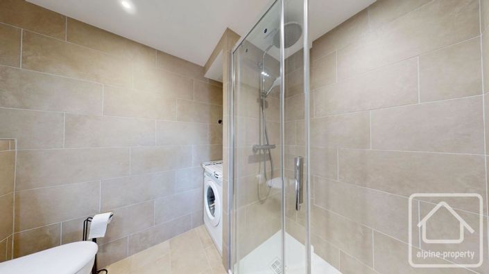 Image No.18-4 Bed Property for sale