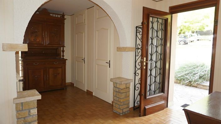 Image No.3-4 Bed House for sale