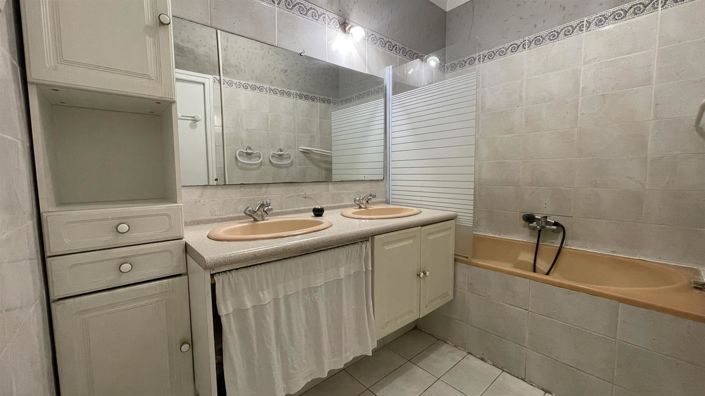 Image No.13-3 Bed Apartment for sale