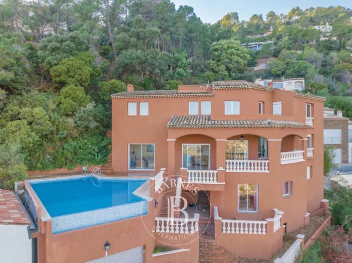 Image No.2-5 Bed House for sale