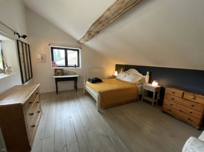 Image No.17-6 Bed House for sale