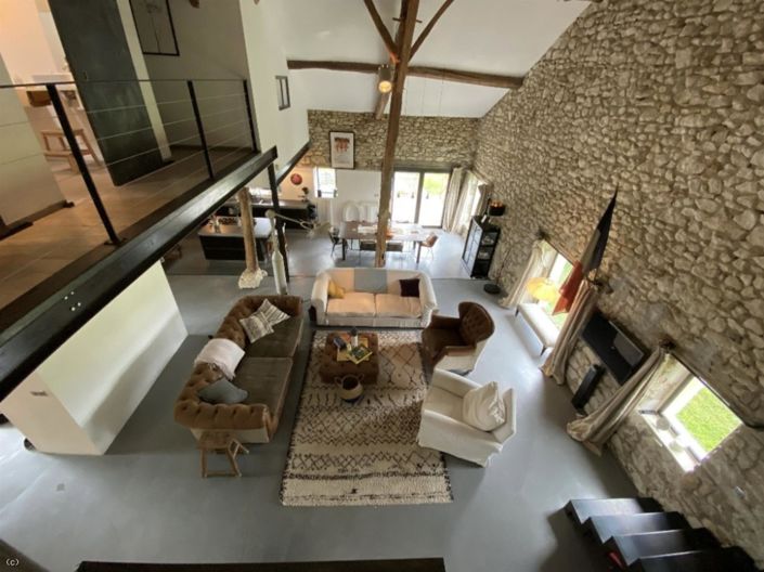 Image No.9-6 Bed House for sale