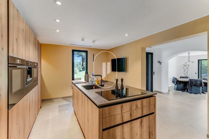 Image No.4-3 Bed House for sale